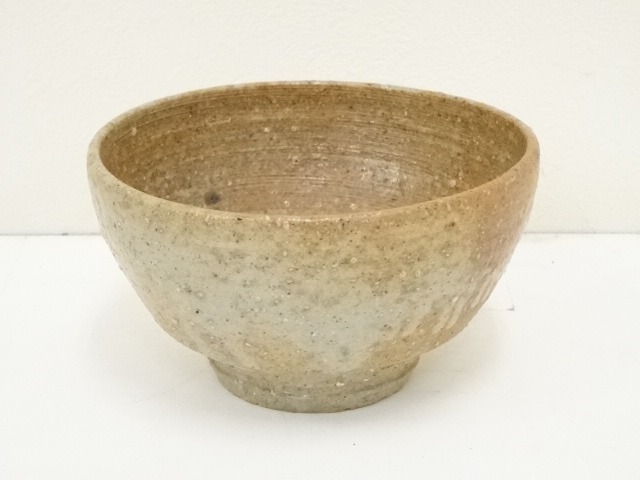 JAPANESE TEA CEREMONY / SHIGARAKI WARE TEA BOWL CHAWAN / 